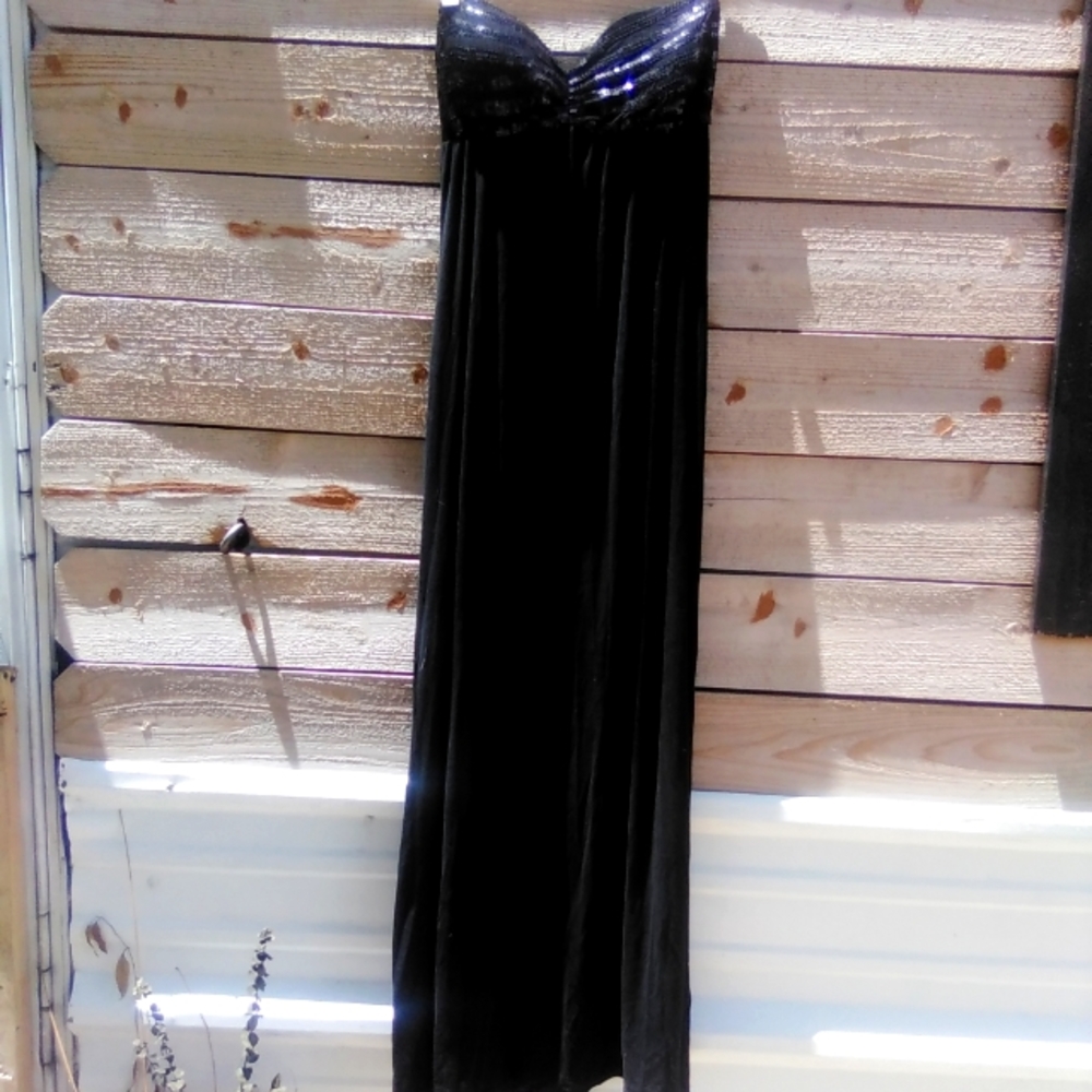 Little black party dress/ maxi